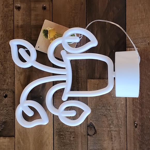 Neon Light - Potted Plant Shape - Picture 3 of 8